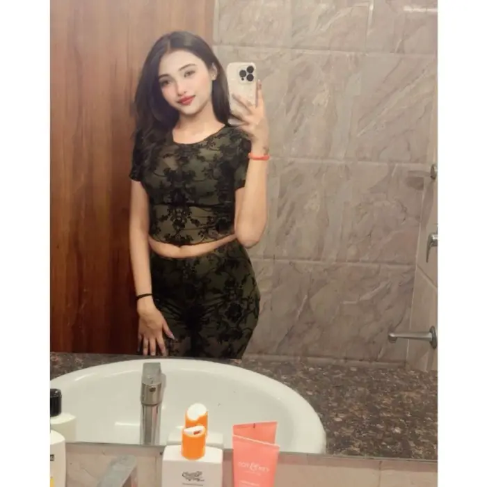 Mansi, verified Andheri East companion in Mumbai — photo 2 of 4