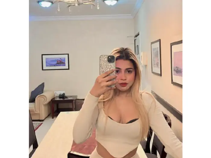 Sriya, verified Kurla West companion in Mumbai — photo 1 of 4